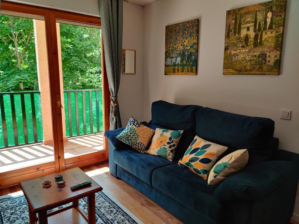 "Leo Pixel" Avairent Canfranc Estacion Apartment ภายนอก รูปภาพ