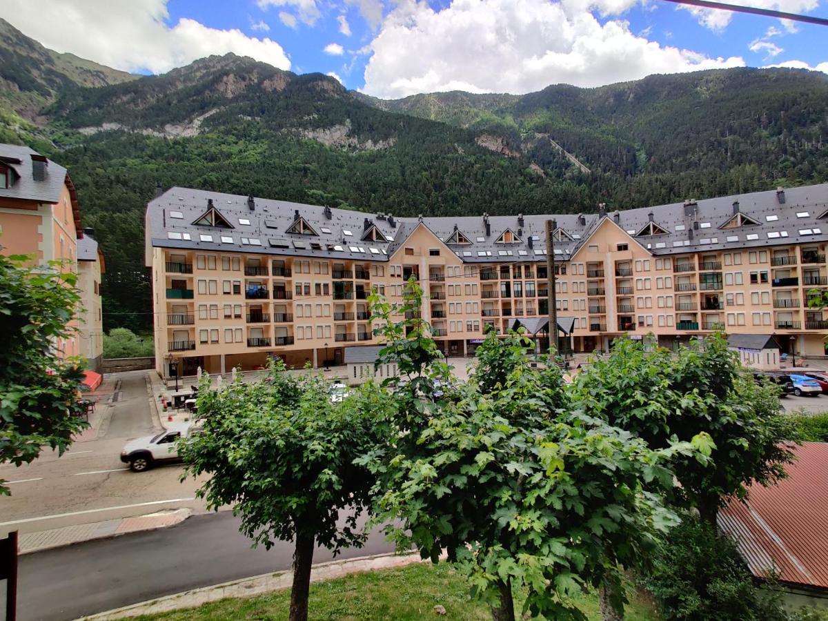 "Leo Pixel" Avairent Canfranc Estacion Apartment ภายนอก รูปภาพ