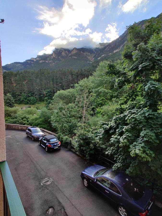 "Leo Pixel" Avairent Canfranc Estacion Apartment ภายนอก รูปภาพ